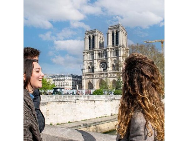Notre Dame Paris Cathedral - Exterior Private Tour