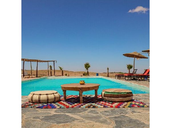 Marrakech to Agafay Desert Pool & Moroccan Lunch Experience