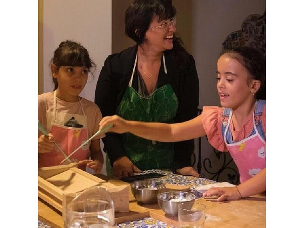 Family Pasta and Tiramisu Cooking Class in Rome