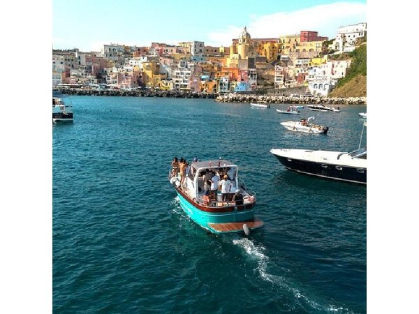 Procida Small Group Boat Tour from Ischia with Aperitif