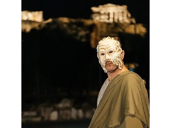 Athens: 'Theatre on the Move' Live Sightseeing Bus Tour