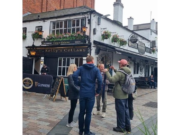 Belfast Walking Tour with a Local: History, Stories, and Culture