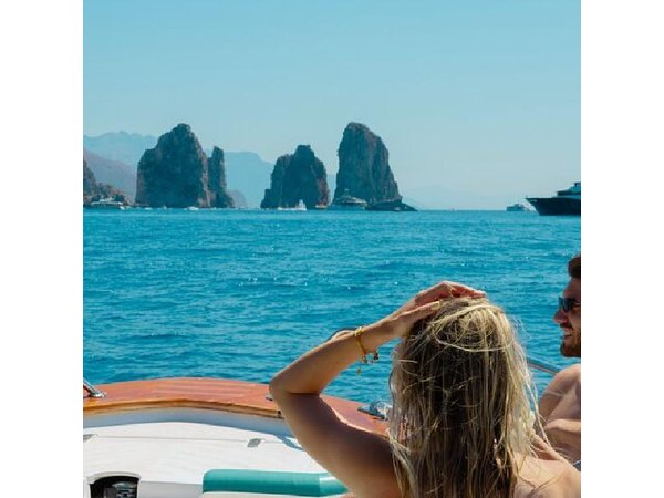 Capri Boat Tour from Sorrento: Swim, Grottos & Light Lunch
