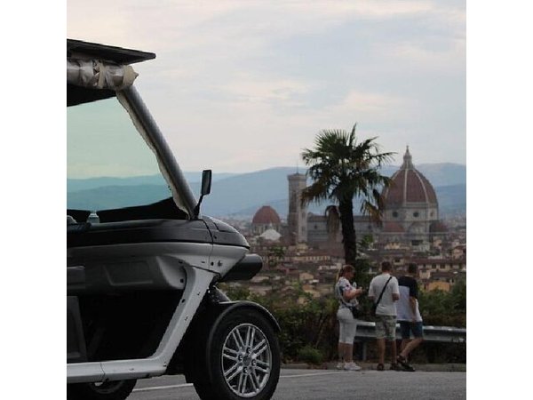 Private Golfcart Tour of Florence Hills Piazzale Michelangelo