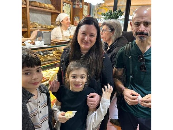 Illuminated Florence Tour for Kids and Families with Gelato and Pizza