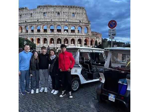 Private Golf Cart Highlights Tour in Rome