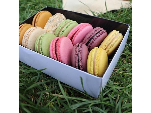 Paris Macaron Baking Activity in a Real Pâtisserie