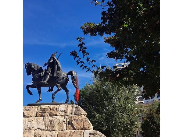 Tirana Walking Tour