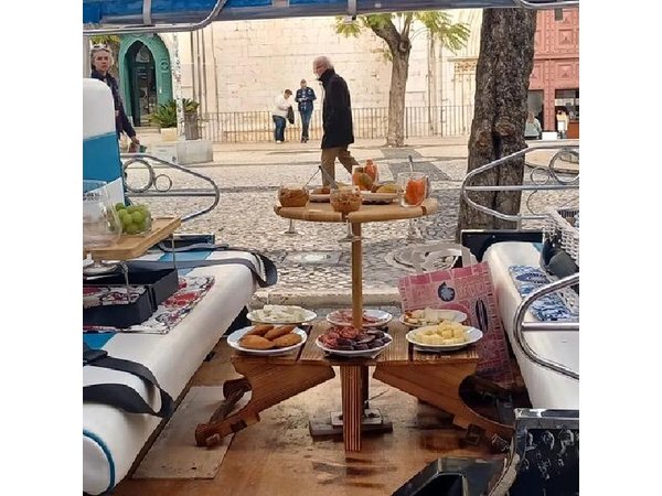 Private tapas tuk tuk tour through Lisbon