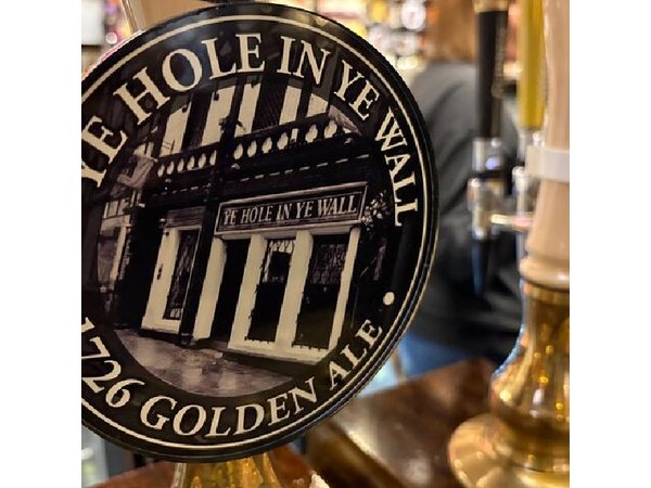 Quirky & Historic Pubs of Liverpool Superb Walking Tour