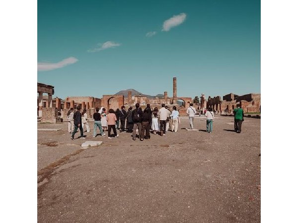 Pompeii Day Trip from Rome by High-Speed Train and Guided Tour