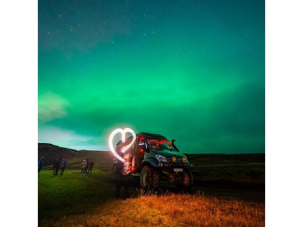 Northern Lights Tour from Reykjavik in a Super Jeep