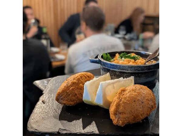 Lisbon Small-Group Food Tour with 18 Tastings in Alfama District