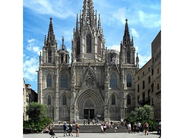 Barcelona Gothic Quarter Tour with tapas and flamenco show