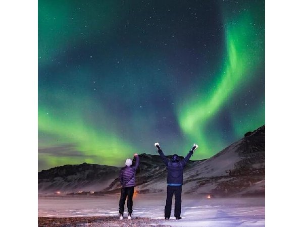Reykjavik Northern Lights 4x4 Small Group Tour with PRO Photos