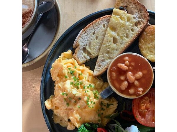 Manchester Food Tour with Full Meal and Drinks by Do Eat Better