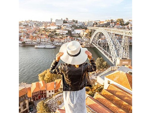 Porto to Lisbon Up to 4 Stops: Aveiro, Nazare, Fatima & Obidos