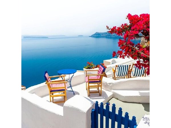 6-Day Private Tour Athens & Santorini to Discover Greece's Charm