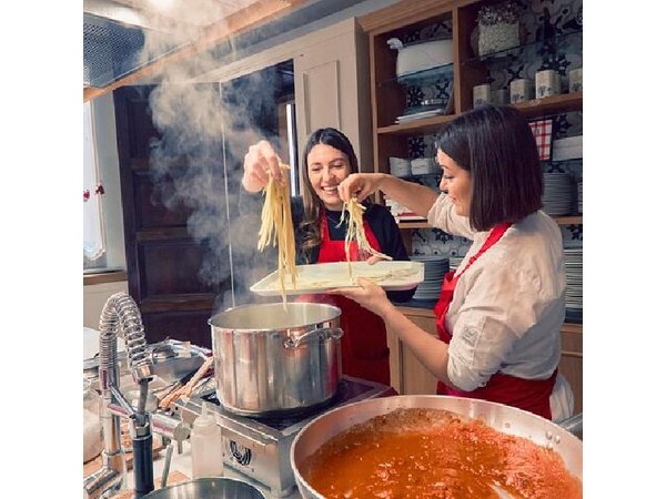 Rome Pasta & Tiramisu Class - Official Emily in Paris Experience