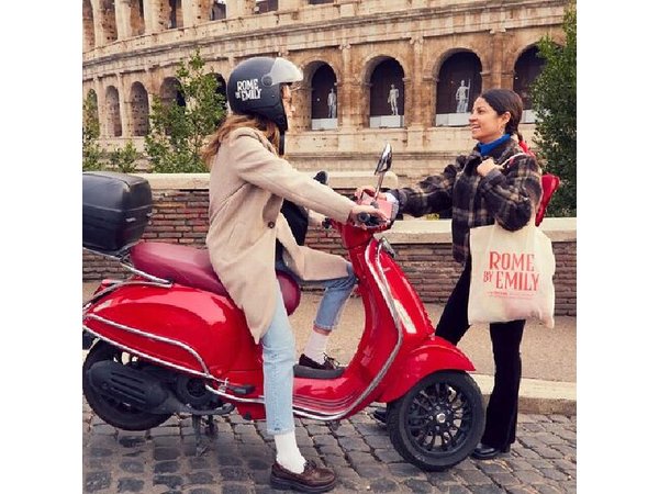 Rome Vespa Tour - Official Emily in Paris Experience