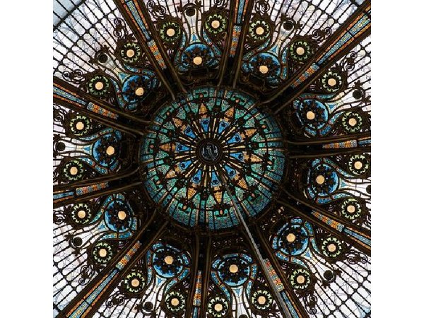 History of Fashion: Haute Couture and Revolution in Paris