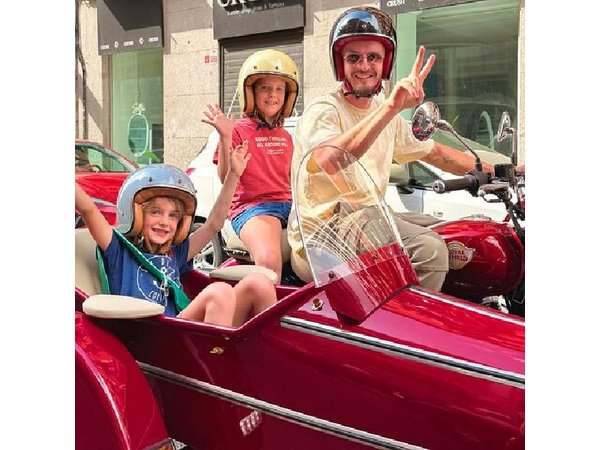 Madrid in Style: Half-Day Private Sidecar Tour with Tapas