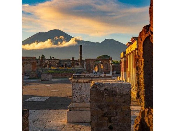 Pompeii-Vesuvius-Wine tour from Sorrento, licensed guide included