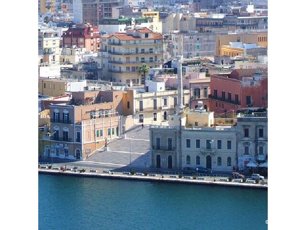 Brindisi Walking Tour: The most important Roman Empire port