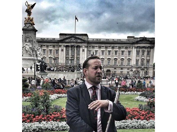 London Royal Landmarks Walking Tour