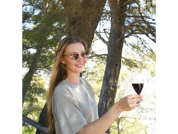 Barcelona: Magic Montjuïc Tour, Wine Tasting & Best photo spots!