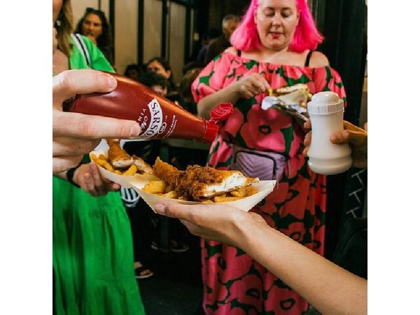 London Borough Market and London Bridge Food Tour