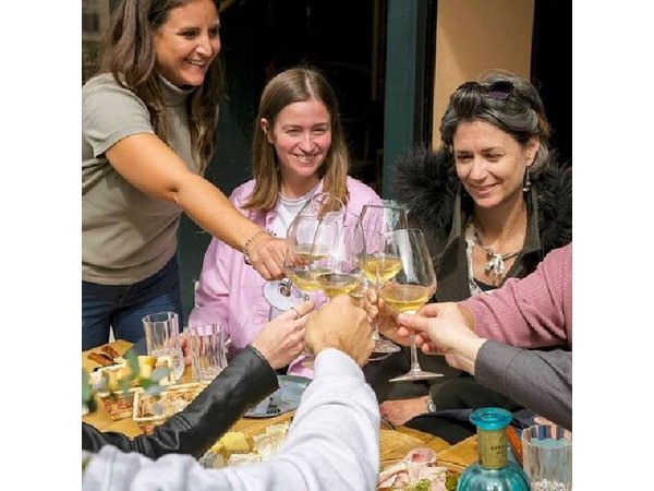 Eating Paris Montmartre Food and Wine Small Group Tour