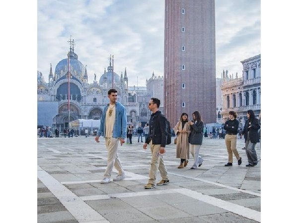 Afternoon Tour: Basilica, Doge’s Palace & Gondola Ride in Venice