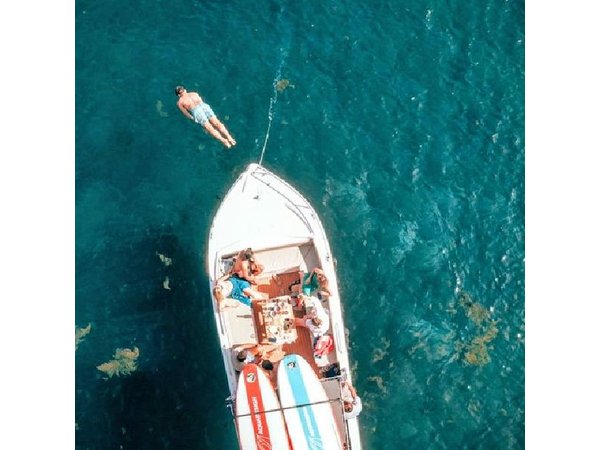 Essencial Boat Tour with SUP and Snorkeling Sesimbra