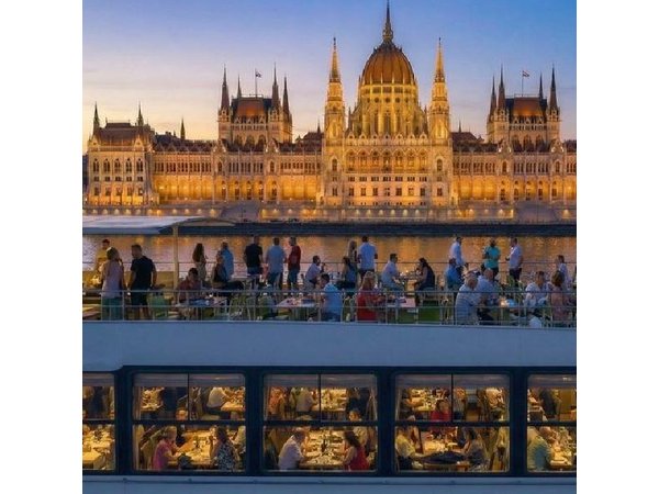 Budapest Four Course Dinner Cruise Live Folk Music