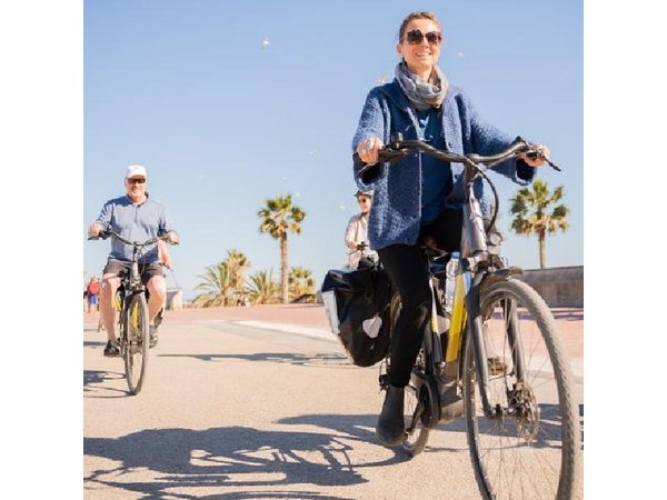 Barcelona Gaudí eBike Tour with Park Güell Ticket