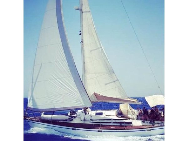 7 Hour Sailing Tour from Paros to Antiparos with Lunch