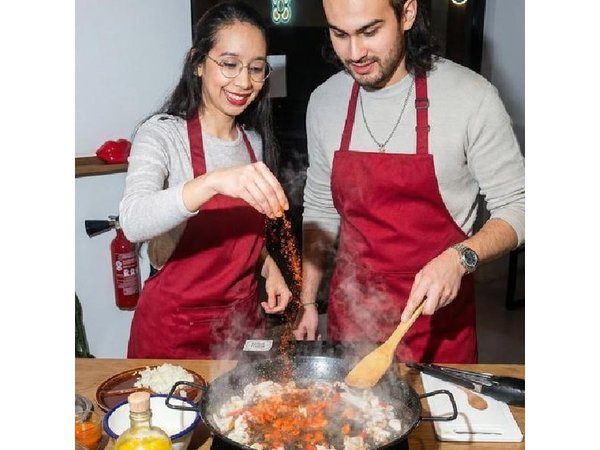 Paella Cooking Class in Barcelona | Small Group, Cava & Wine