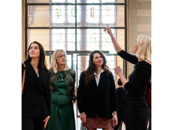 Amsterdam: Stedelijk Museum (Private Tour with Art Historian)