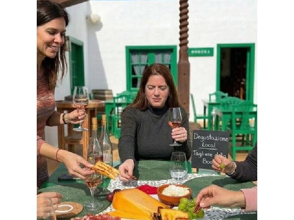 Lanzarote: Canarian Wines Tasting at Monumento del Campesino