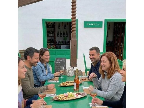 Lanzarote: Wines and Cheese Tasting at Campesino Monument