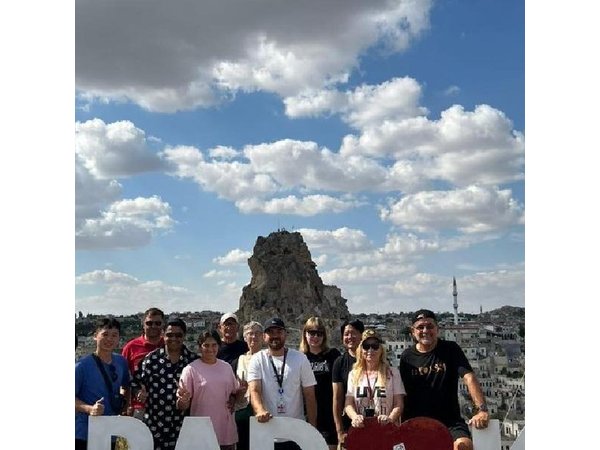 4 Days Istanbul & Cappadocia with Cave Hotel + Optional Balloon