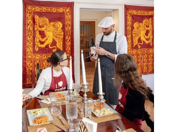 Venice: Hands-On Pasta & Gelato Class with Wine by St Mark's
