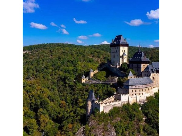 Karlštejn castle & Pilsen: PRIVATE Guided Day Trip from Prague
