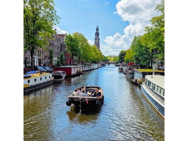 Private 90 Minute Amsterdam Canal Belt Exploration Cruise