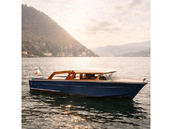 Shared Cruise on Classic Wooden Boat on Lake Como