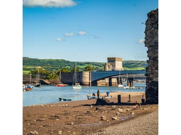 North Wales & Caernarfon Castle Full-Day Tour from Manchester