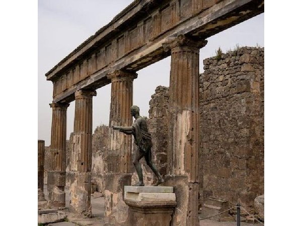 Pompeii & Herculaneum Experience with Easy Lunch from Sorrento