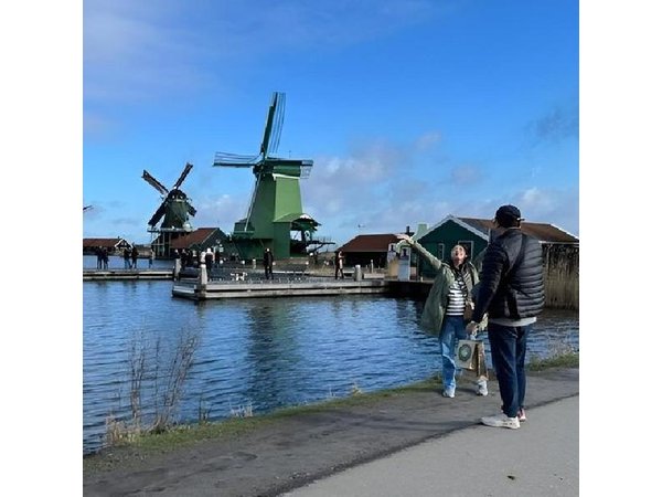 Amsterdam Zaanse Schans Windmills Clogs Cheese Small Group Tour