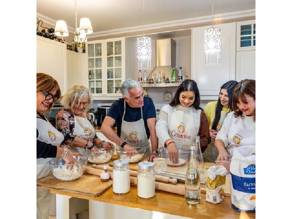 La Spezia: Pasta & Tiramisu Class in a Local Home by Cesarine
